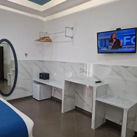 Ari Guest house